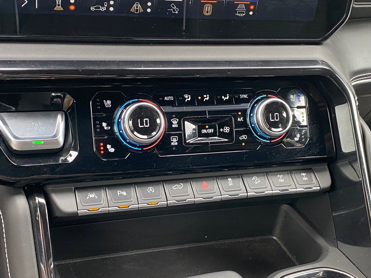 Used 2025 GMC Sierra 1500 AT4X image 29