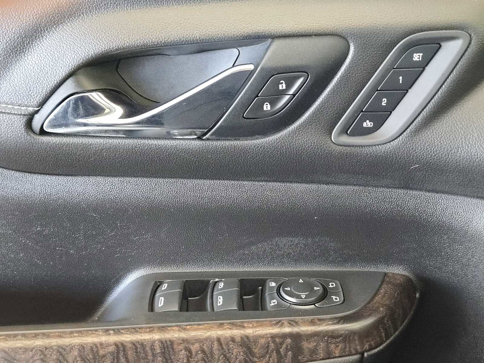 Used 2021 GMC Acadia Denali w/ Denali Technology Package image 22