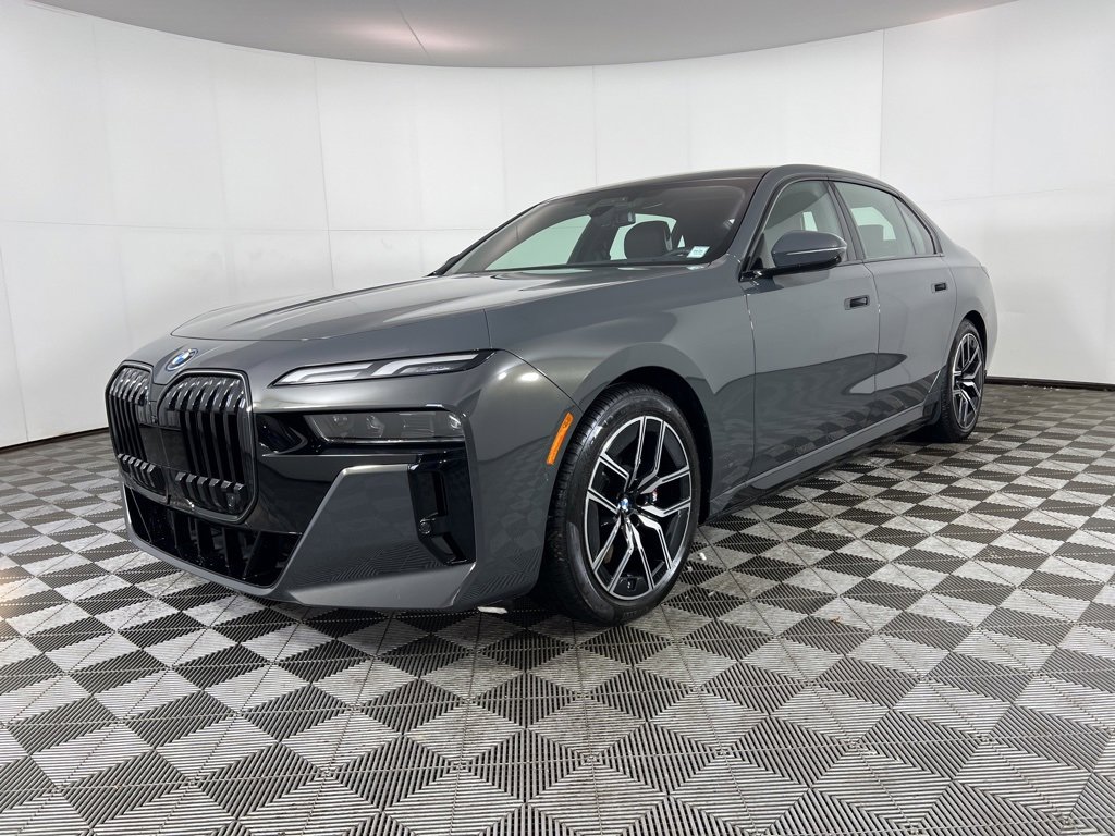 Used 2026 BMW i7 xDrive60 image 13