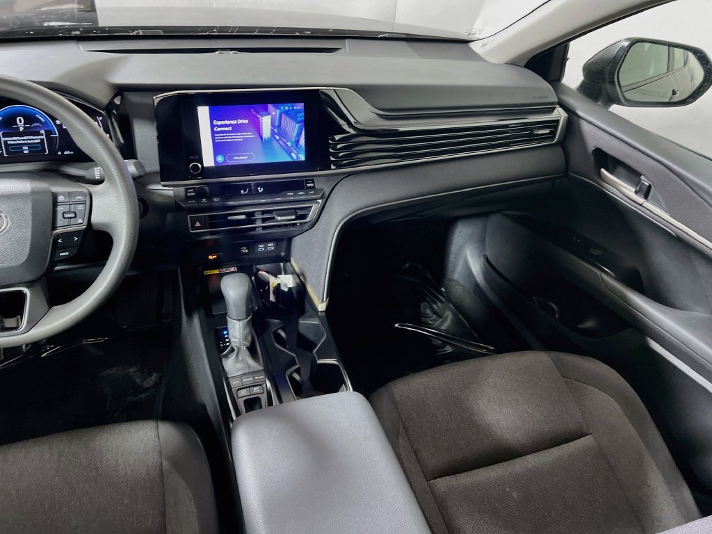 Used 2025 Toyota Camry LE FWD image 20