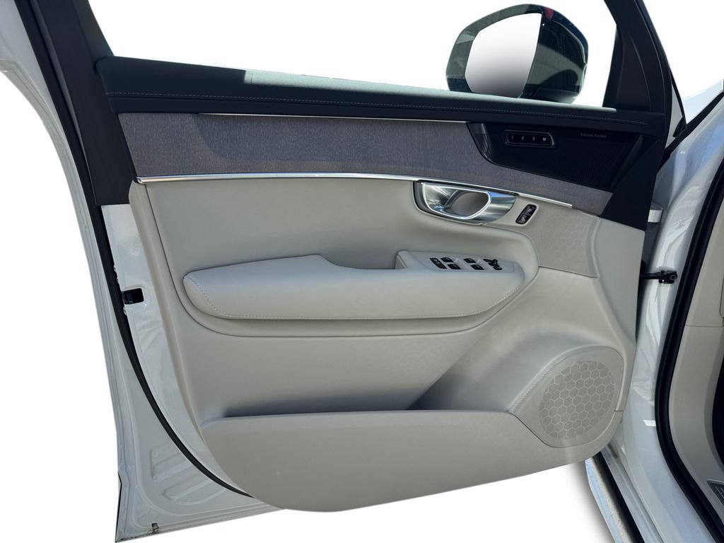New 2026 Volvo XC90 B6 Ultra w/ Protection Package AWD/4WD image 11