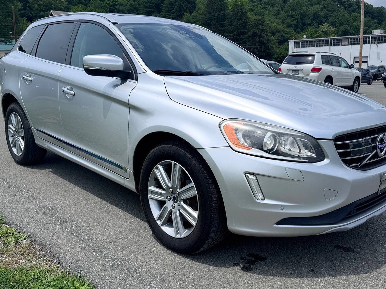 Used 2016 Volvo XC60 T6 Platinum