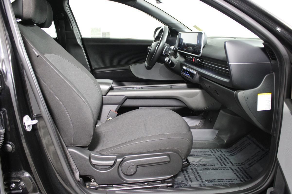 Used 2024 Hyundai Ioniq 6 SE AWD/4WD image 10