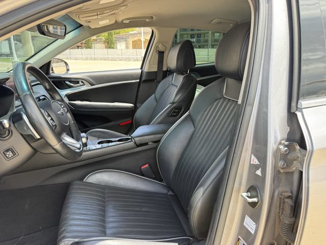 Used 2022 Genesis G70 3.3T RWD image 25