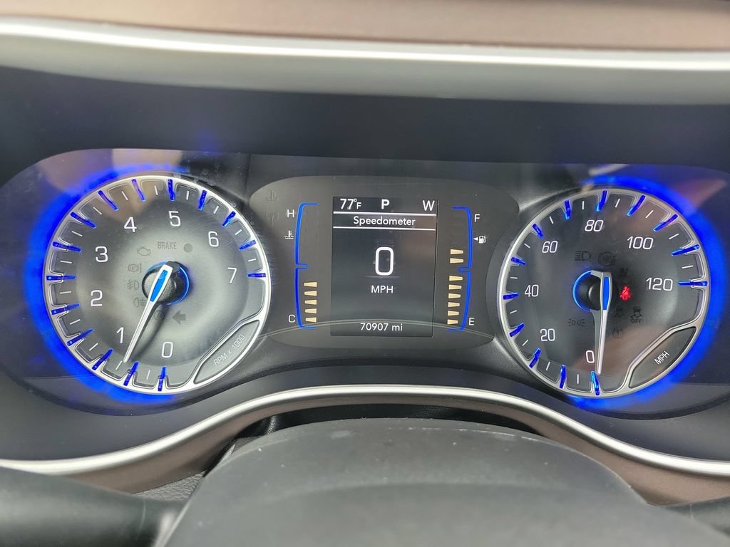 Used 2023 Chrysler Voyager LX FWD image 27