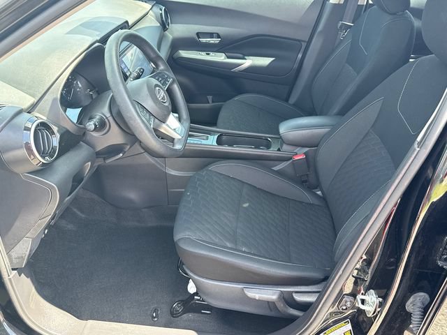 Used 2023 Nissan Kicks SV FWD image 9