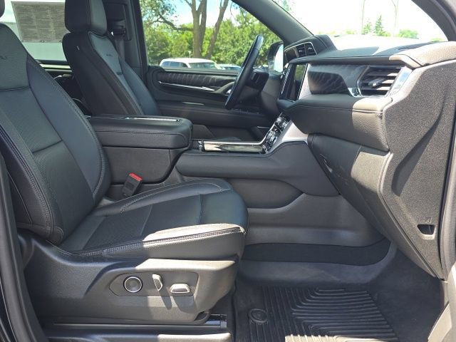 Used 2023 GMC Yukon Denali AWD/4WD image 42