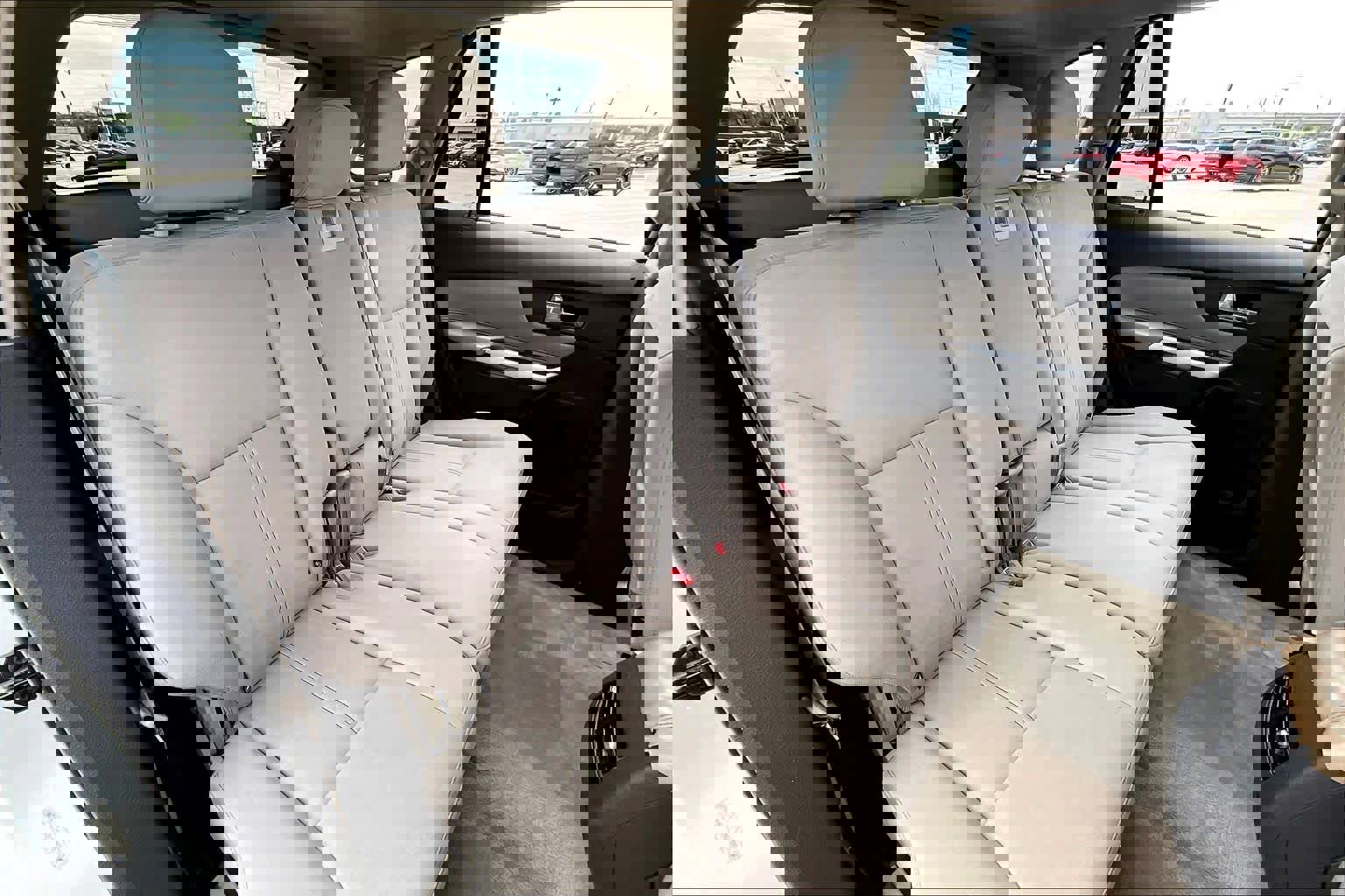 Used 2012 Ford Edge SE image 17