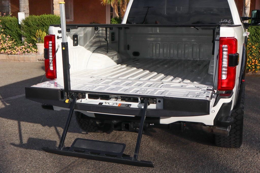 Used 2024 Ford F250 Lariat w/ Lariat Ultimate Package image 9