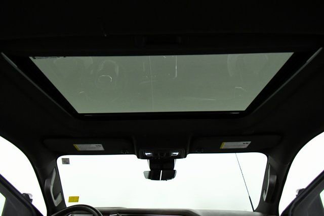 Used 2024 GMC Sierra 3500 Denali w/ Denali Reserve Package AWD/4WD image 23