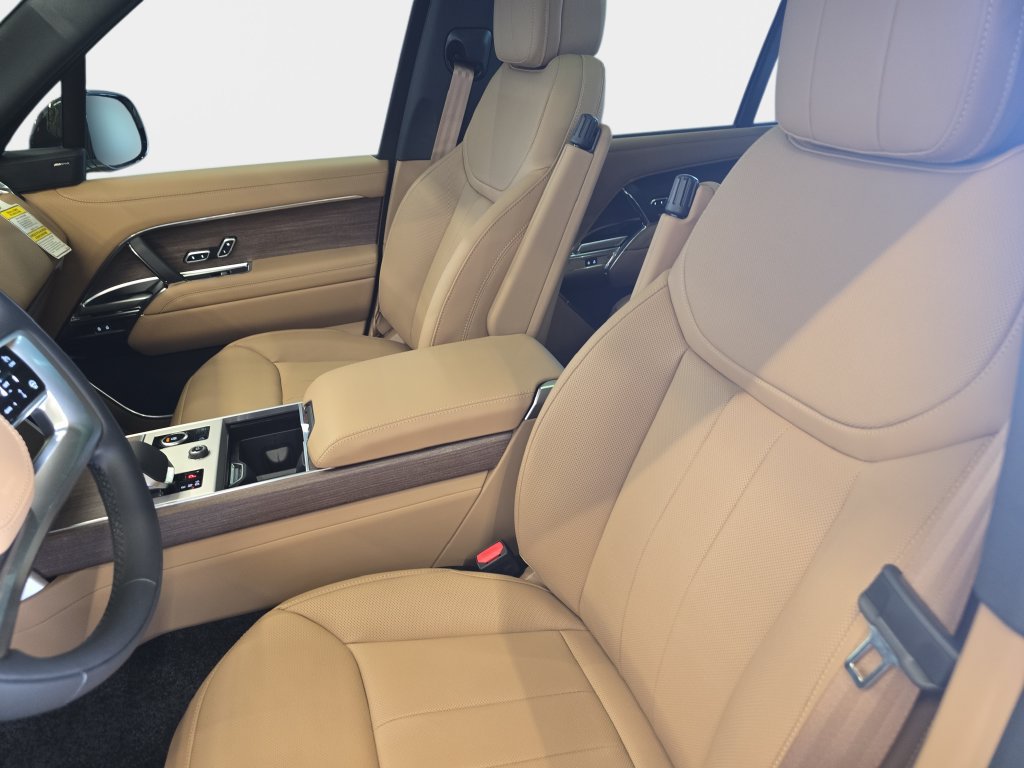 New 2027 Land Rover Range Rover Long Wheelbase SE AWD/4WD image 12