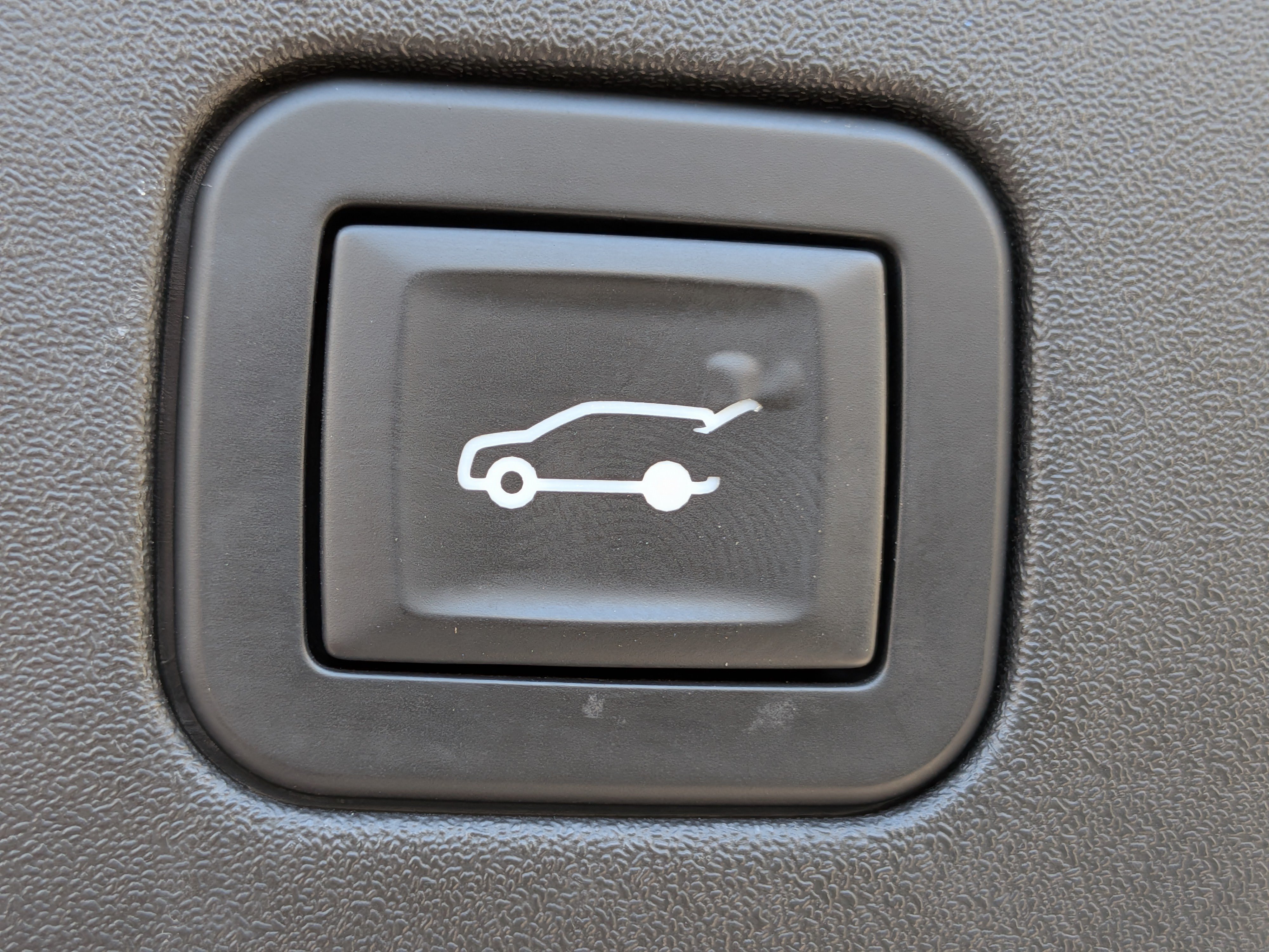 Certified 2019 Cadillac XT4 Sport FWD image 16