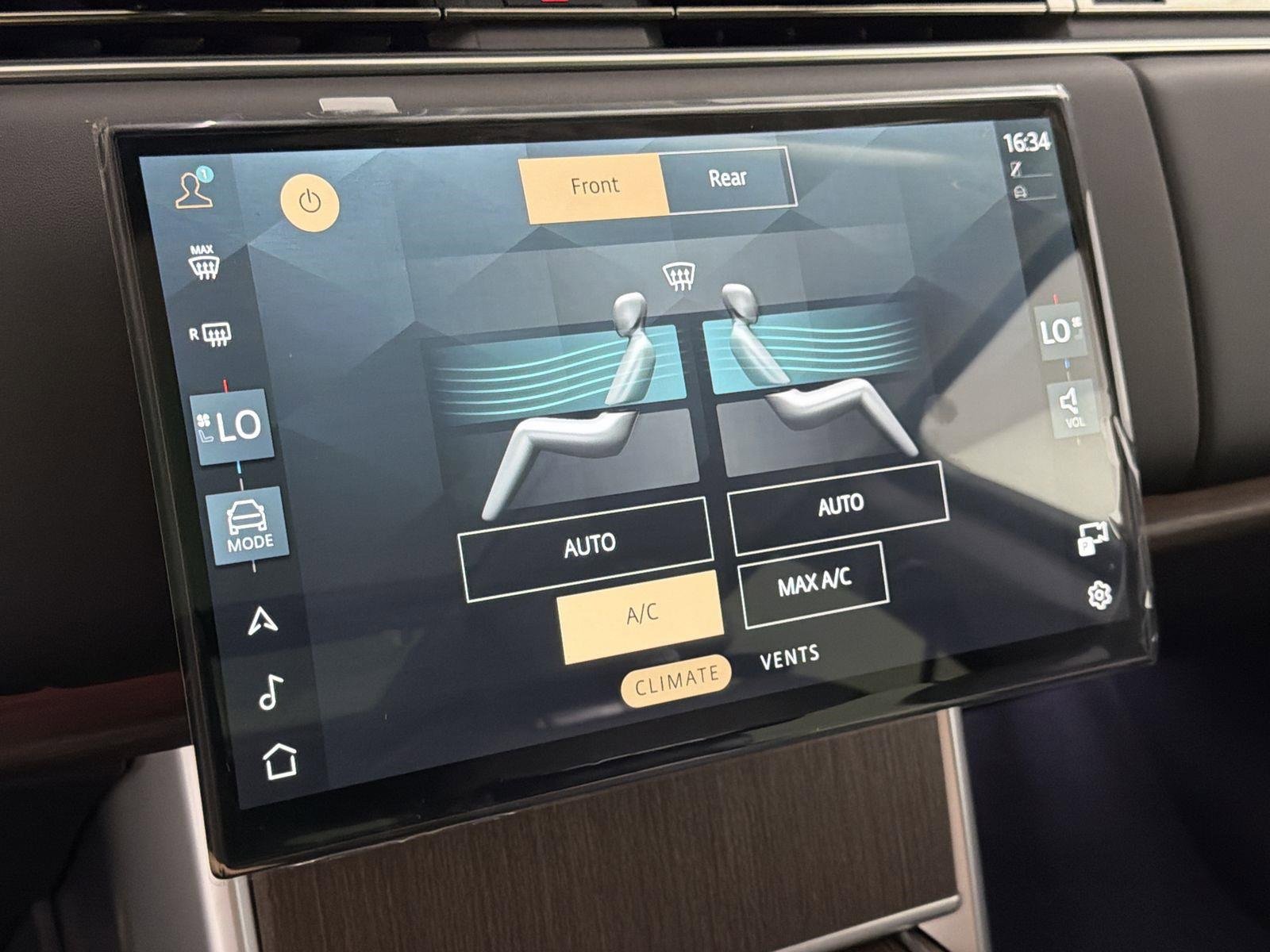 New 2026 Land Rover Range Rover SE image 15