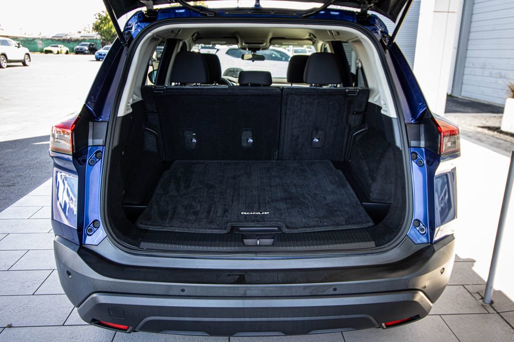 Used 2021 Nissan Rogue S image 17