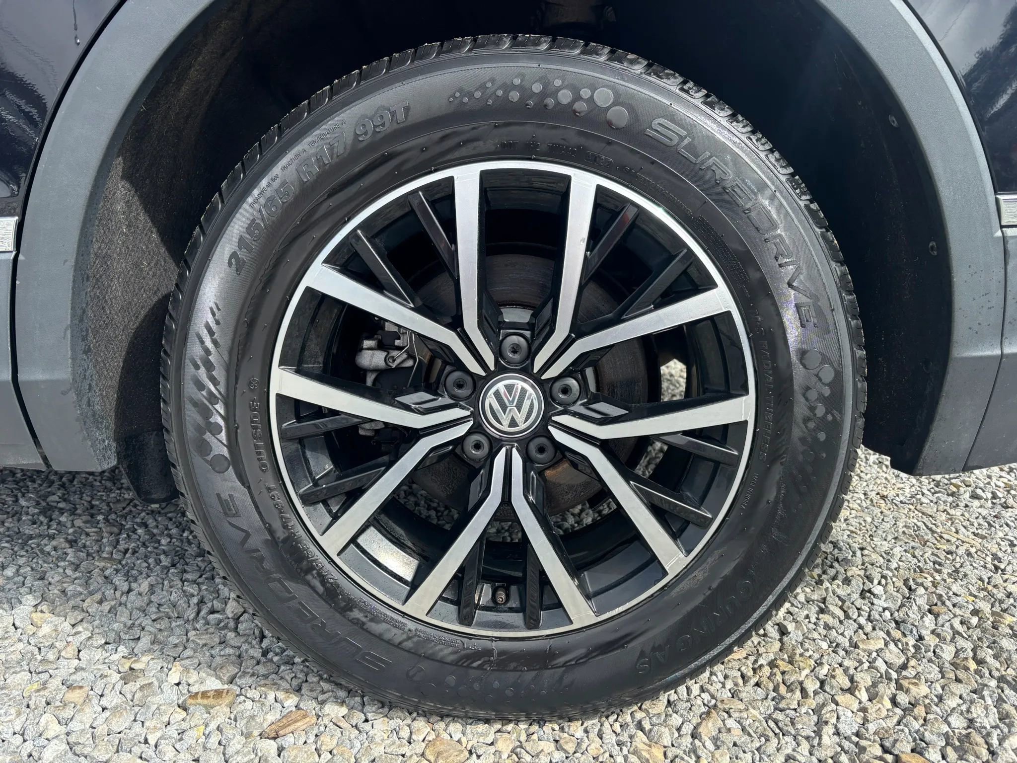 Used 2021 Volkswagen Tiguan S FWD image 2