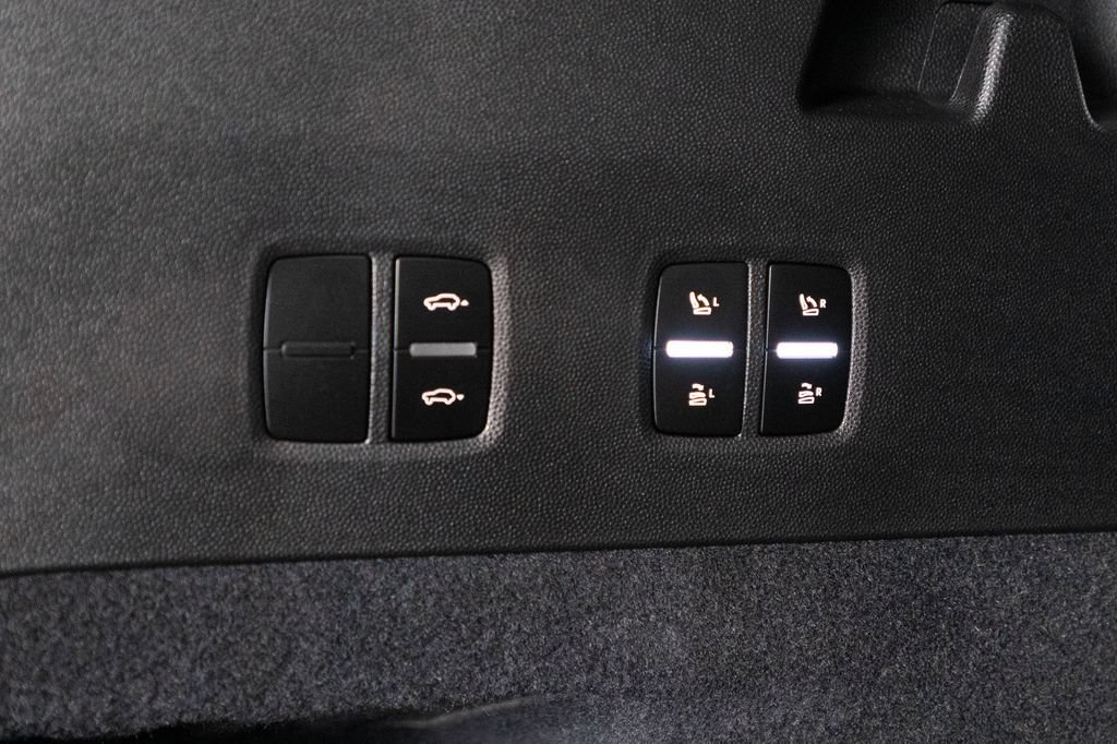 New 2026 Porsche Cayenne Electric AWD/4WD image 47