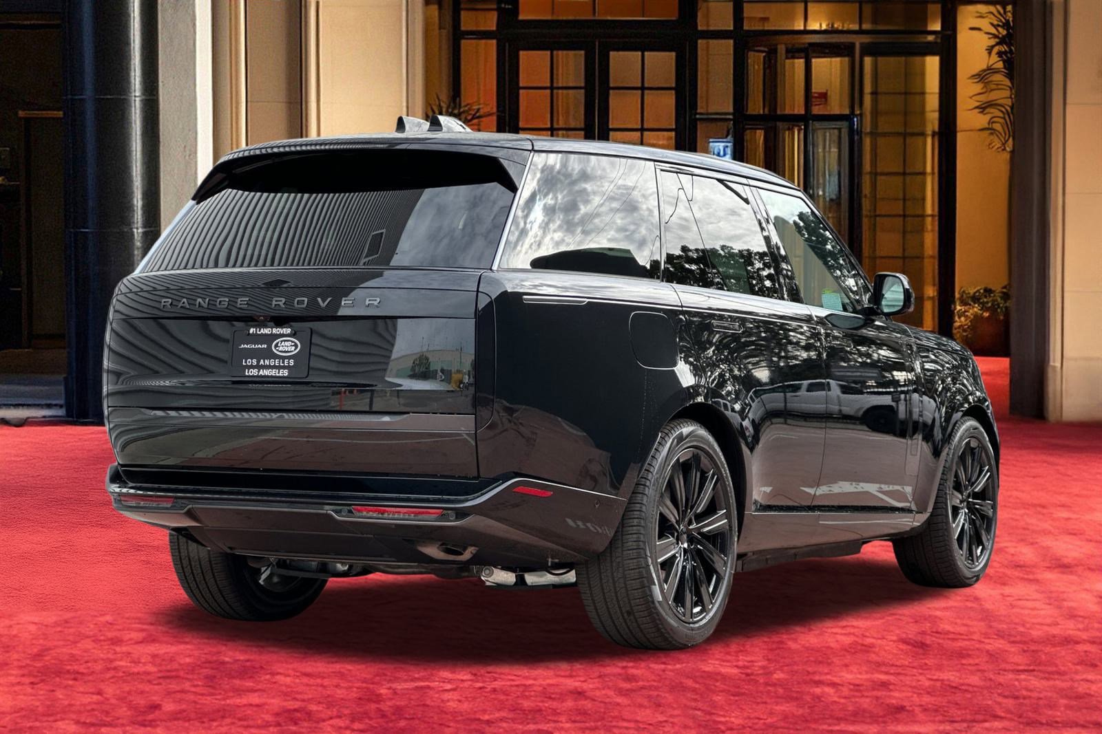 New 2026 Land Rover Range Rover SE image 10