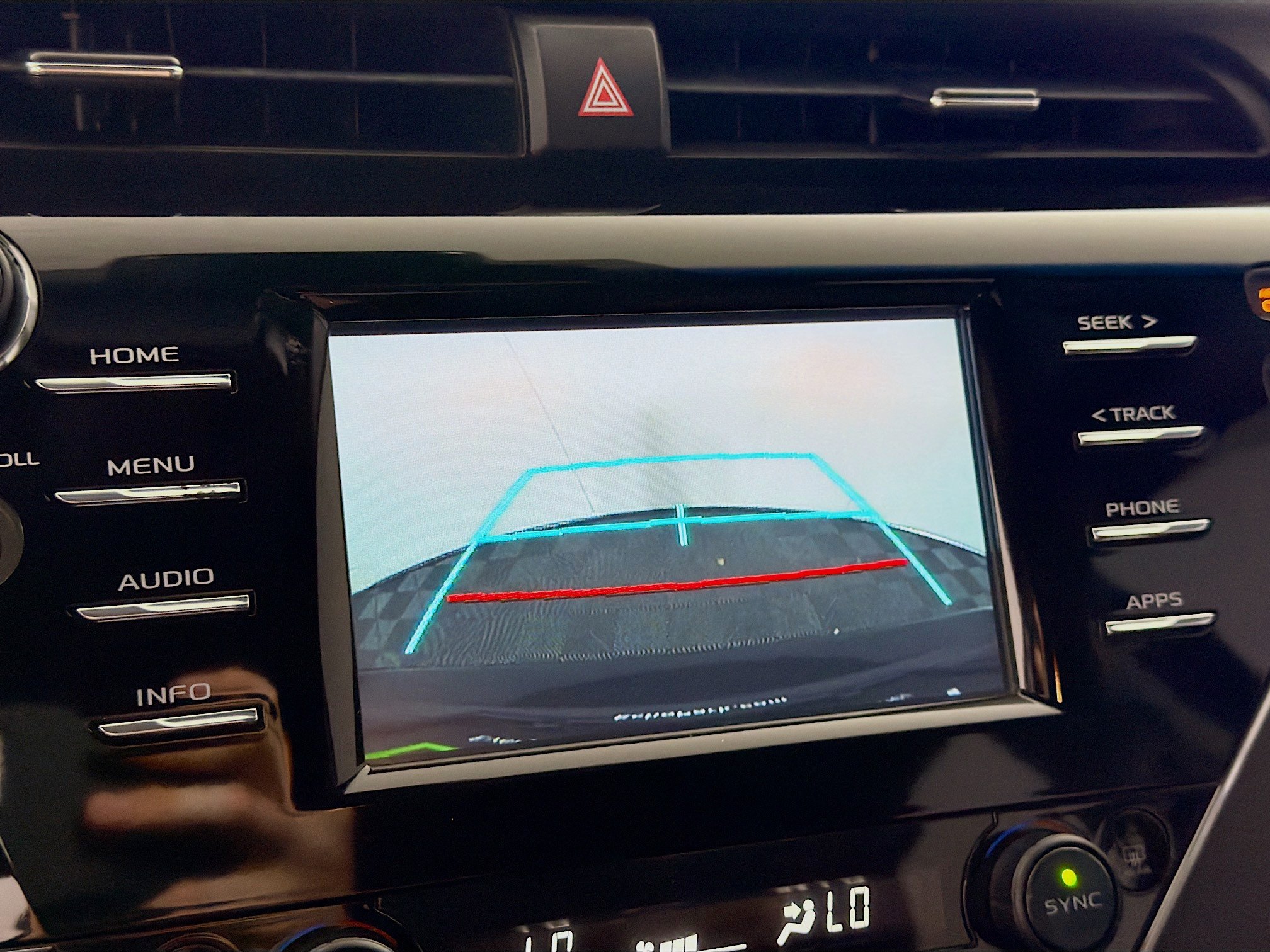Used 2018 Toyota Camry LE FWD image 22