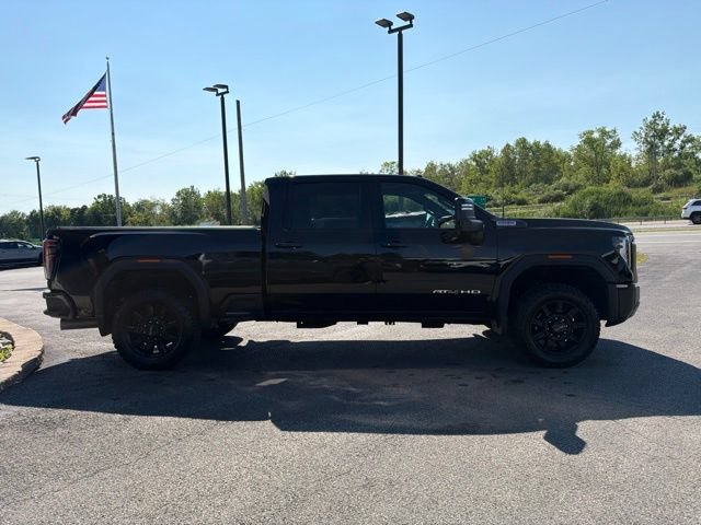 Used 2024 GMC Sierra 2500 AT4 w/ AT4 Preferred Package AWD/4WD image 6