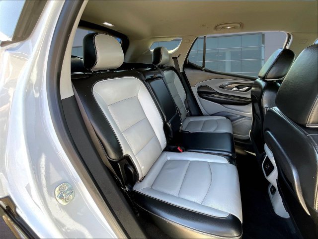 Used 2022 GMC Terrain SLT w/ LPO, Floor Liner Package AWD/4WD image 27