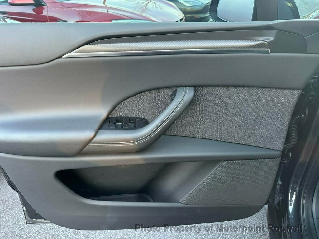 Used 2024 Tesla Model X Plaid image 14