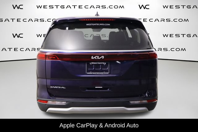 Used 2023 Kia Carnival LX FWD image 4