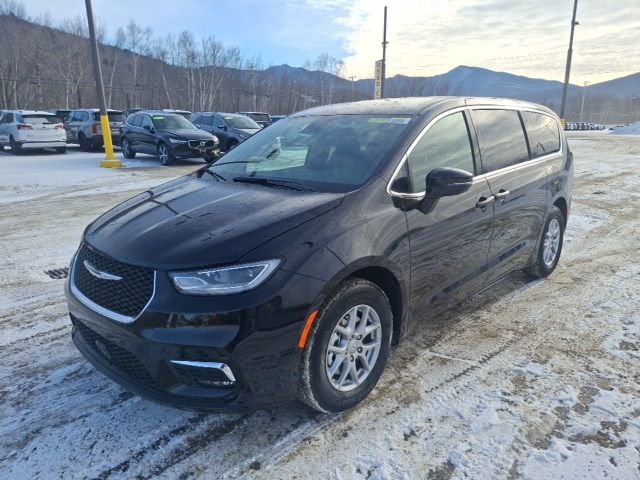 New 2026 Chrysler Pacifica Select image 7