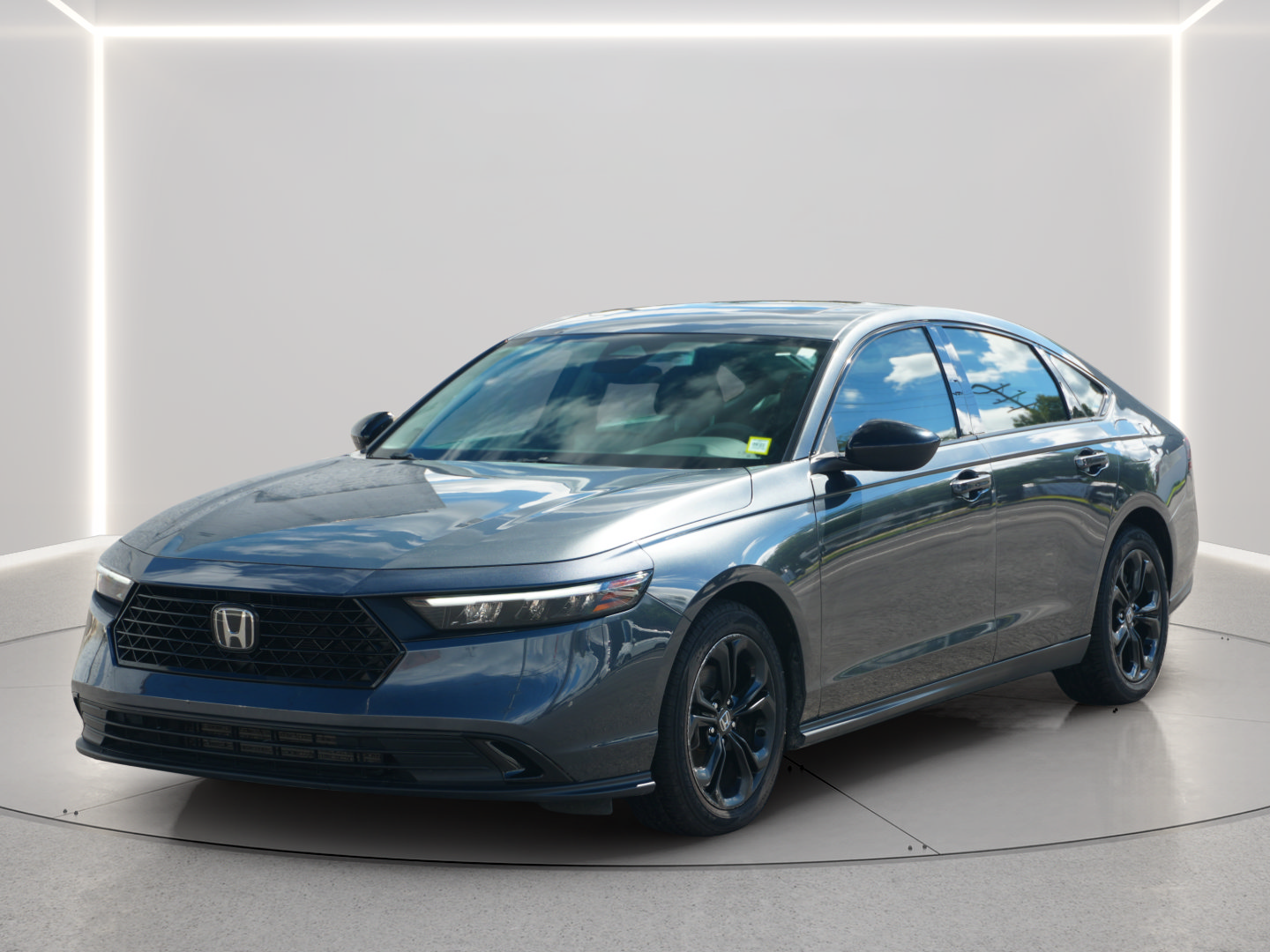 Used 2025 Honda Accord SE image 1