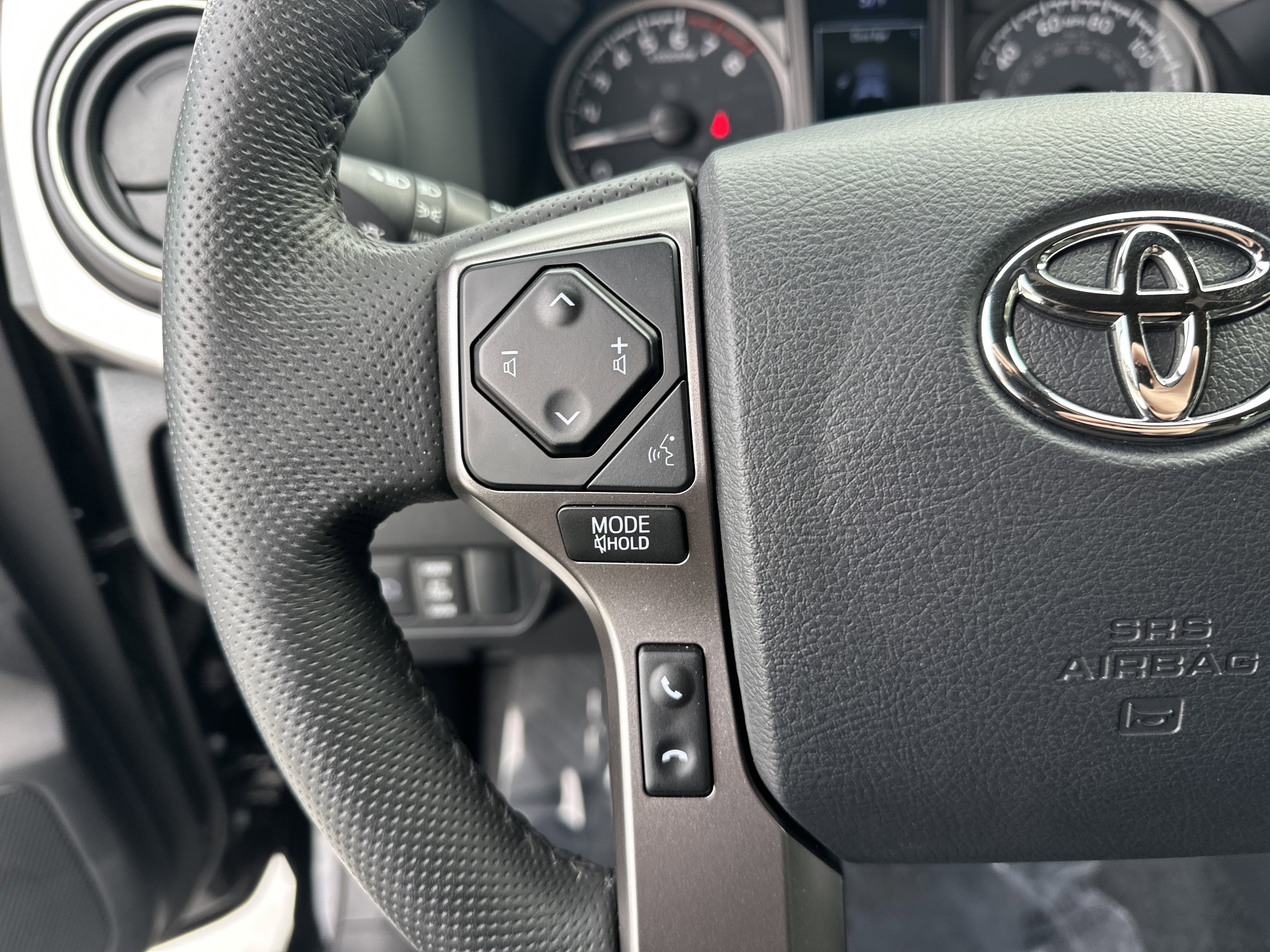 Used 2023 Toyota Tacoma Limited image 19