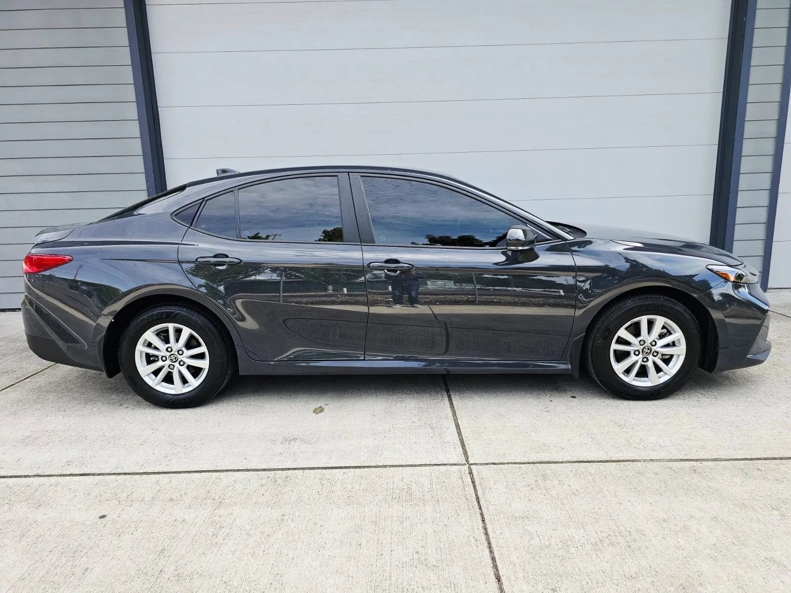 Used 2025 Toyota Camry LE image 6