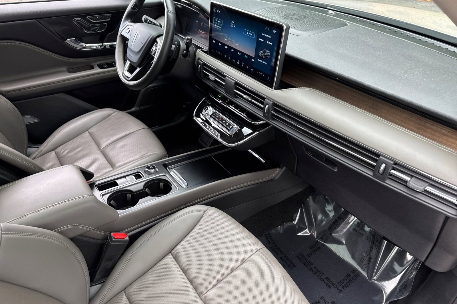 Used 2024 Lincoln Corsair Grand Touring w/ Equipment Group 301A image 15