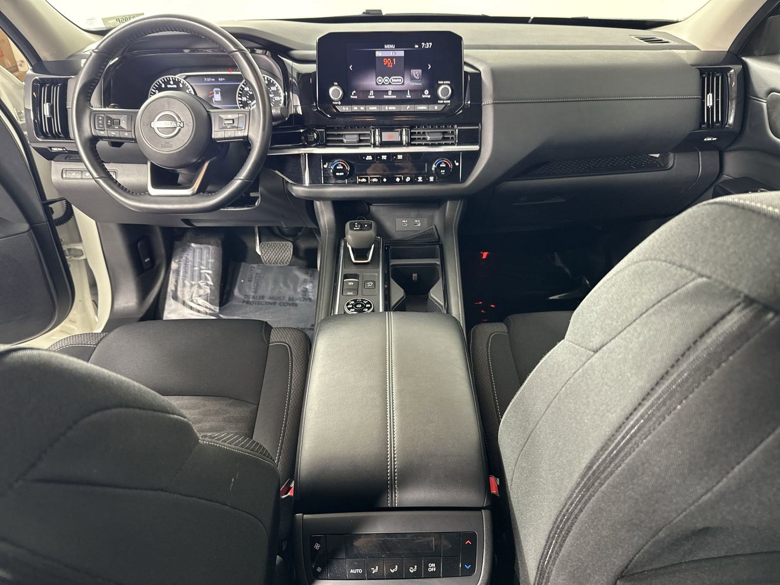 Certified 2025 Nissan Pathfinder SV image 25