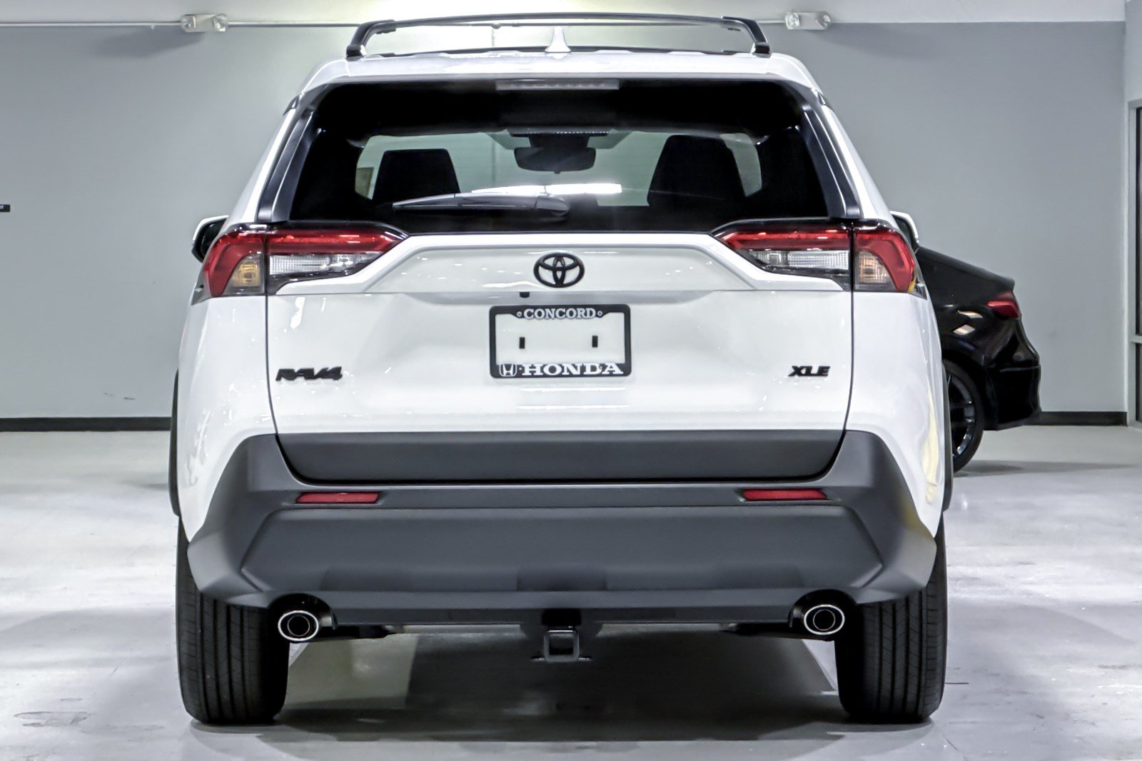 Used 2025 Toyota RAV4 XLE FWD image 10