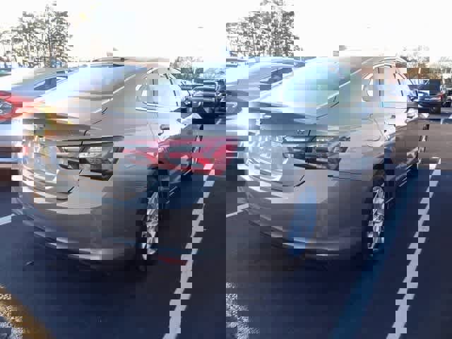 Used 2022 Chevrolet Malibu LT image 4