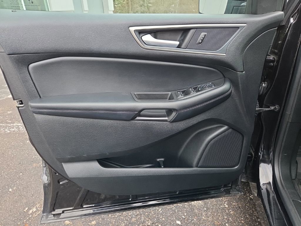 Used 2023 Ford Edge SEL w/ Convenience Package image 10