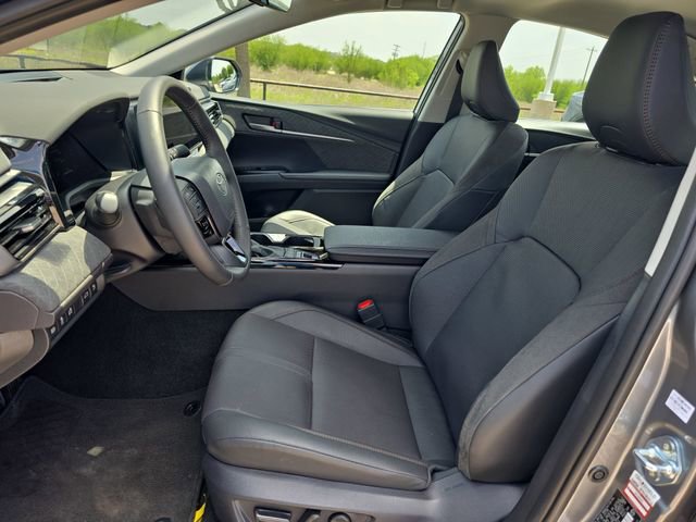 Used 2026 Toyota Camry XLE FWD image 15