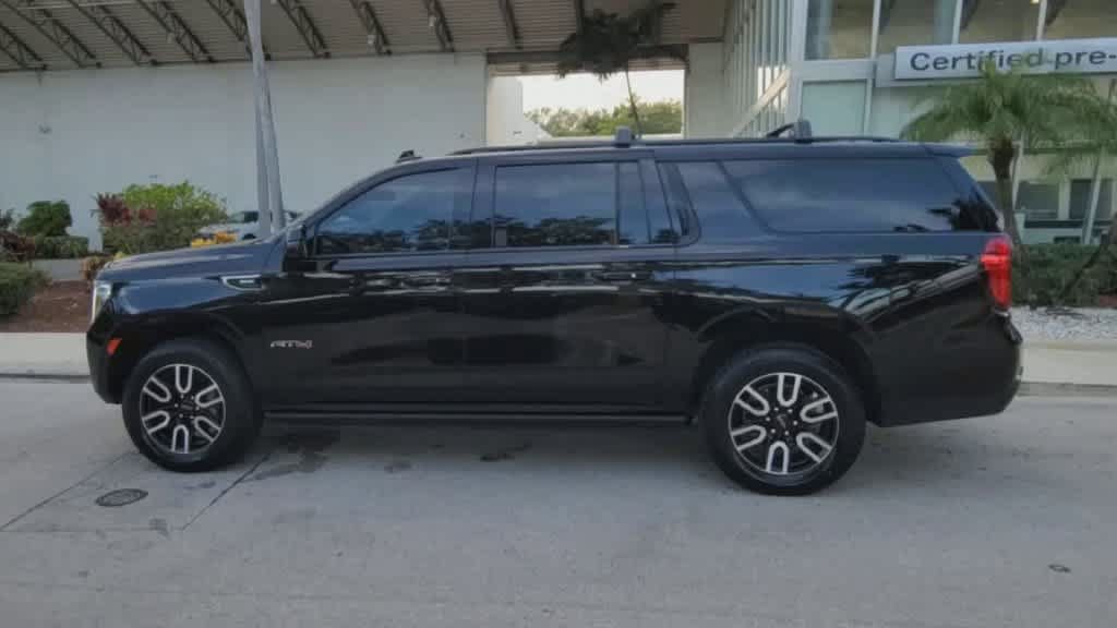 Used 2023 GMC Yukon XL AT4 w/ AT4 Premium Package AWD/4WD image 5