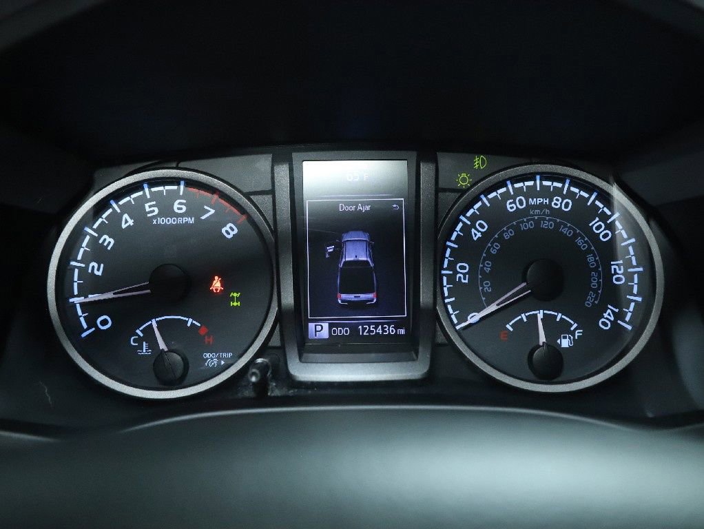 Used 2017 Toyota Tacoma TRD Off-Road w/ Premium & Technology Package image 26