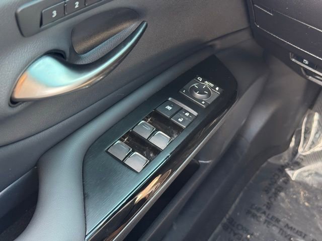 Used 2025 Lexus ES 300h w/ Premium Package FWD image 33