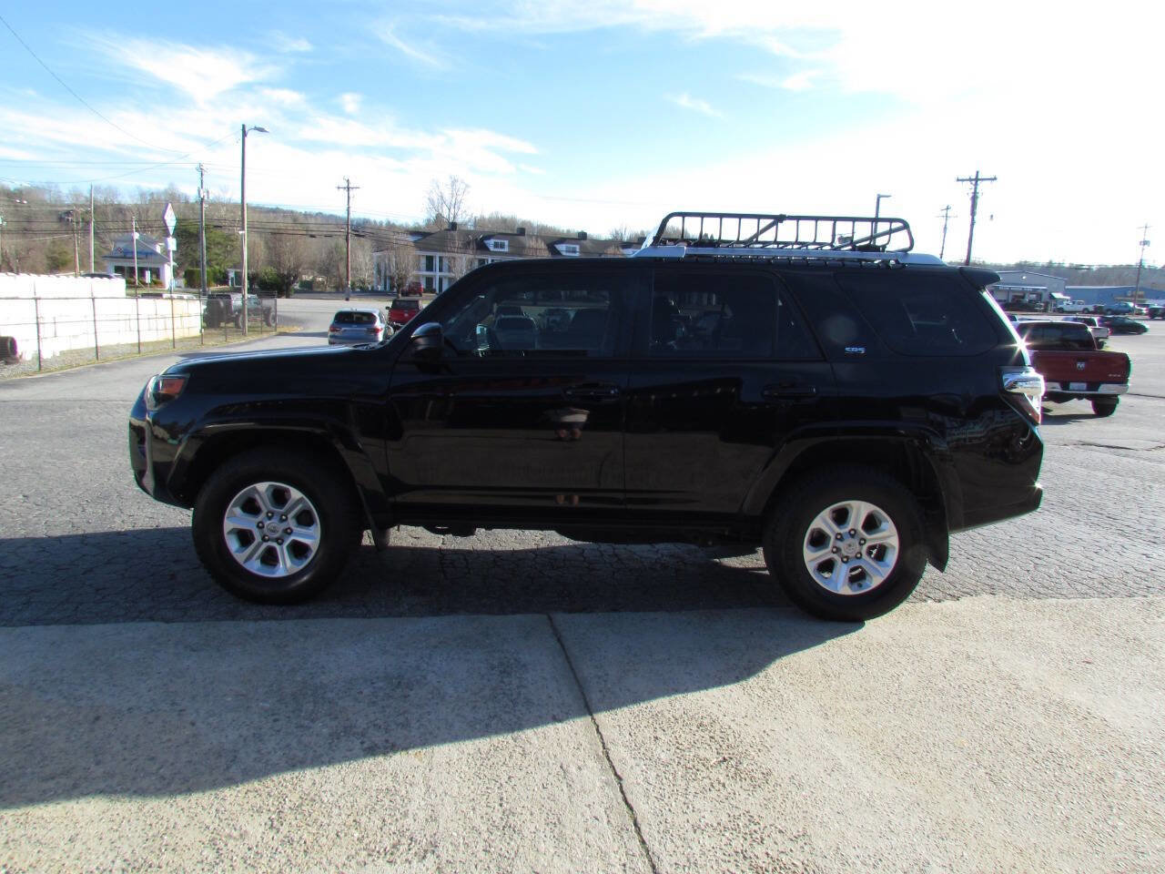 Used 2015 Toyota 4Runner SR5 image 4