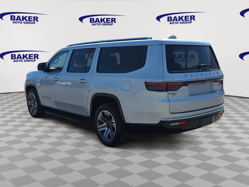 Used 2023 Jeep Wagoneer L Series II image 5