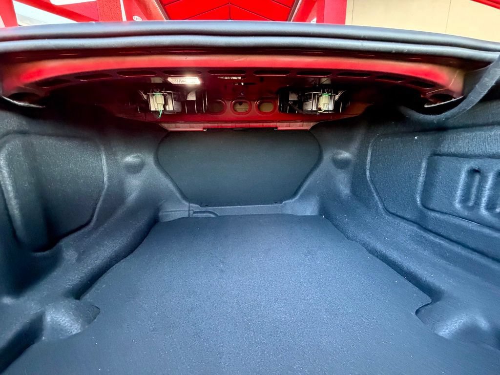 Used 2018 Chevrolet Camaro ZL1 RWD image 17