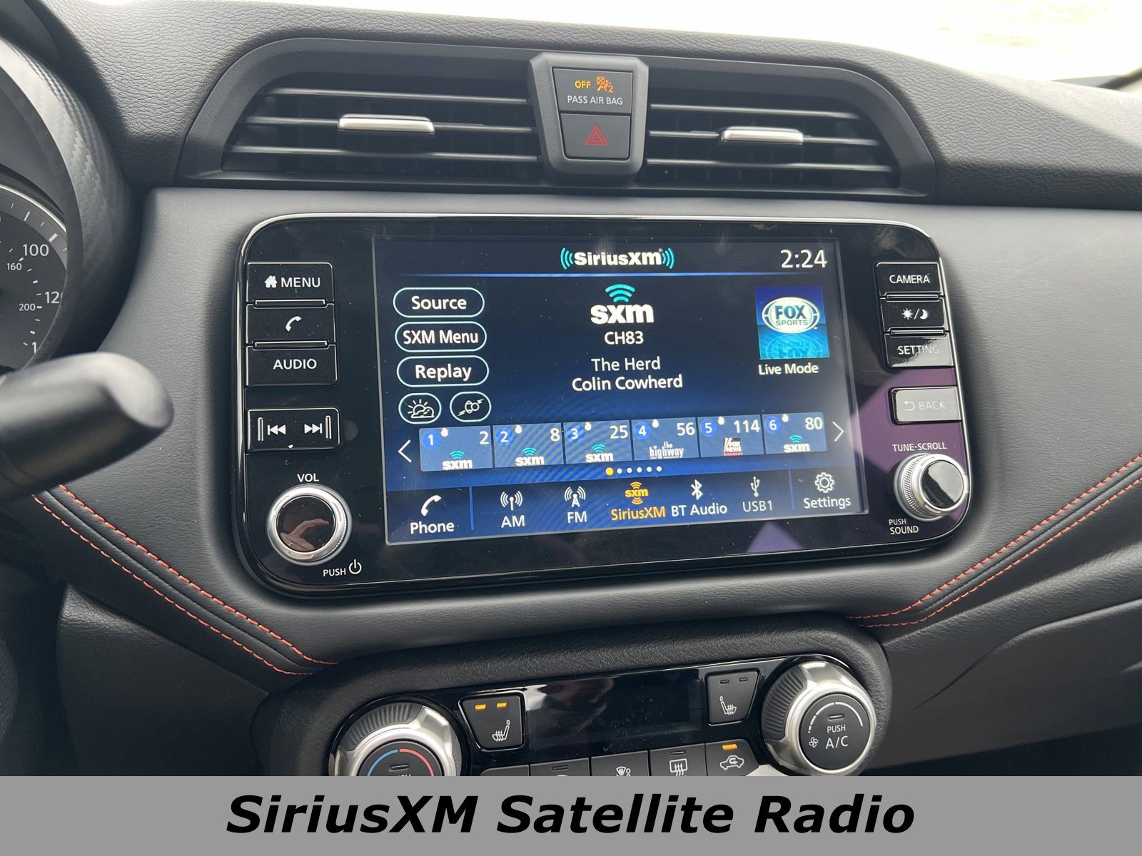 Used 2025 Nissan Versa SR w/ Trunk Package image 8