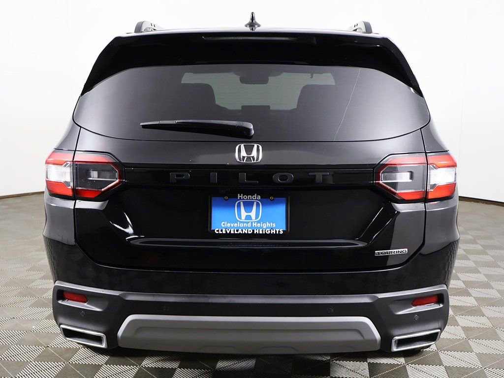 Used 2023 Honda Pilot Touring image 14