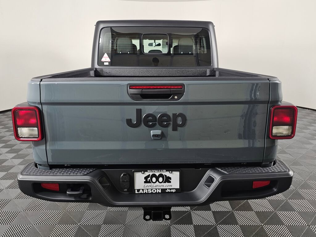 New 2025 Jeep Gladiator Sport image 5