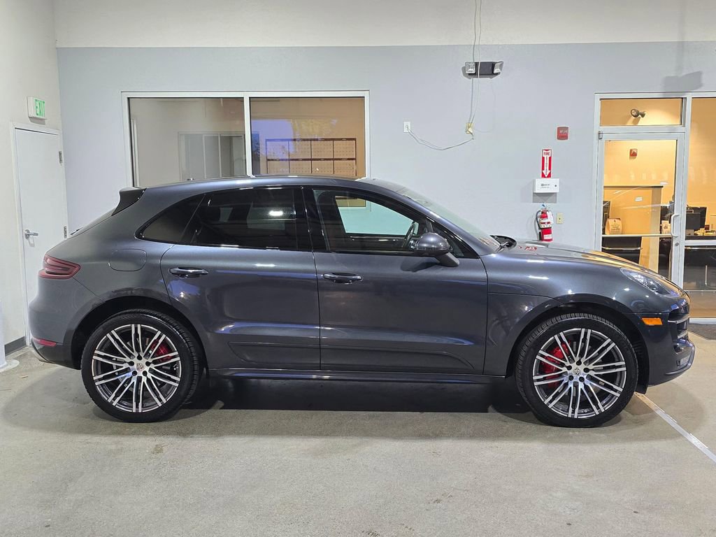 Used 2017 Porsche Macan Turbo image 7