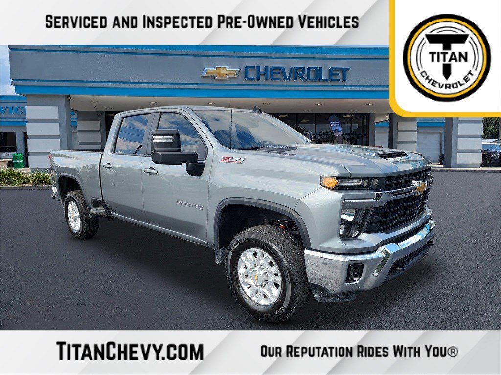 Used 2025 Chevrolet Silverado 3500 LT image 1