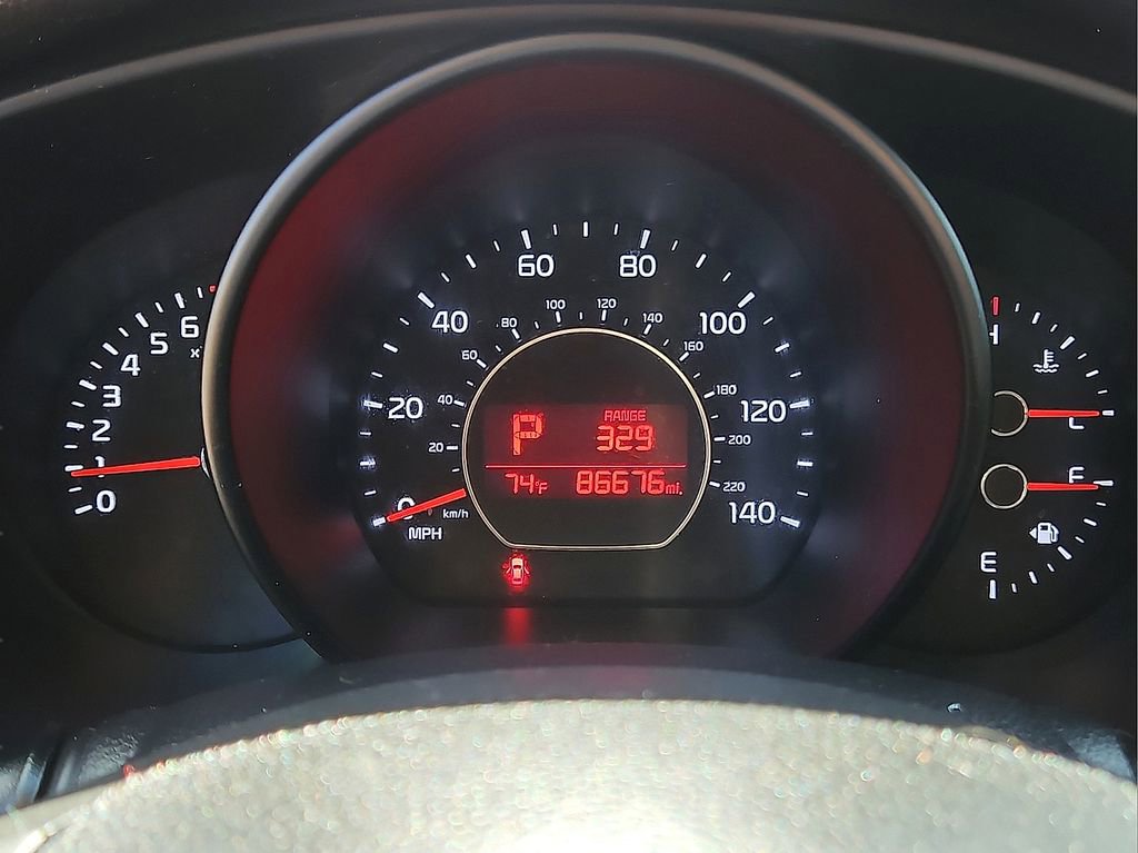 Used 2016 Kia Soul FWD image 22