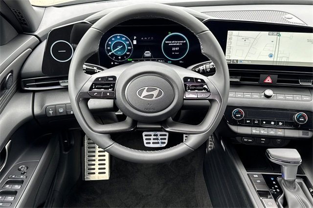 New 2025 Hyundai Elantra SEL image 14