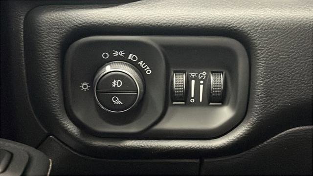 New 2026 RAM 1500 Laramie AWD/4WD image 32